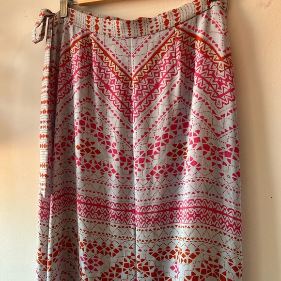 BCBGMAXAZRIA Aviva Printed Maxi Skirt M GUC - Picture 8 of 15